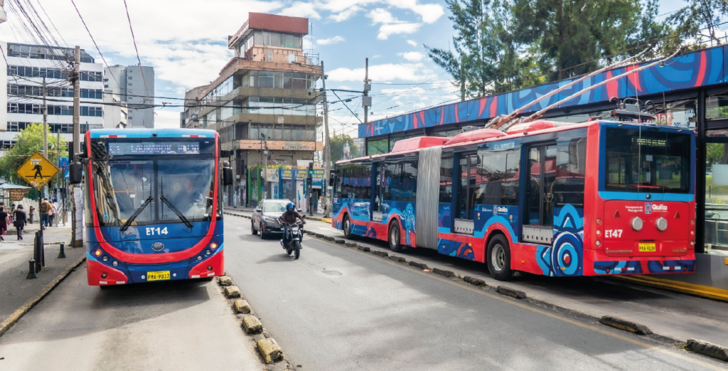 Unidad Trolebús, en paradas El Ejido.