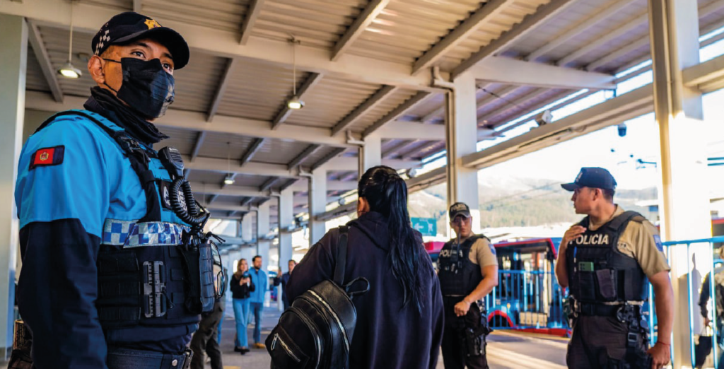 Policía Metropolitana en operativos de control